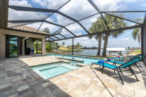 Custom Heated Pool, Kayaks, Bikes, & Spectacular Views - Villa Lakeside Oasis - Roelens Vacations